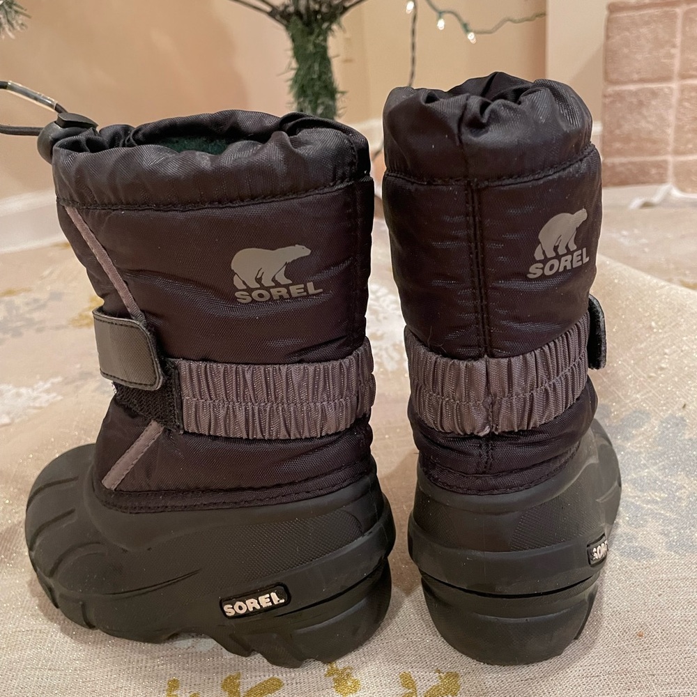 Sorel Kids Snow boots Sz 8 preowned